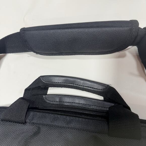 SOLO Ny FLATIRON SLIM BRIEF city briefcase over the shoulder - Picture 10 of 12